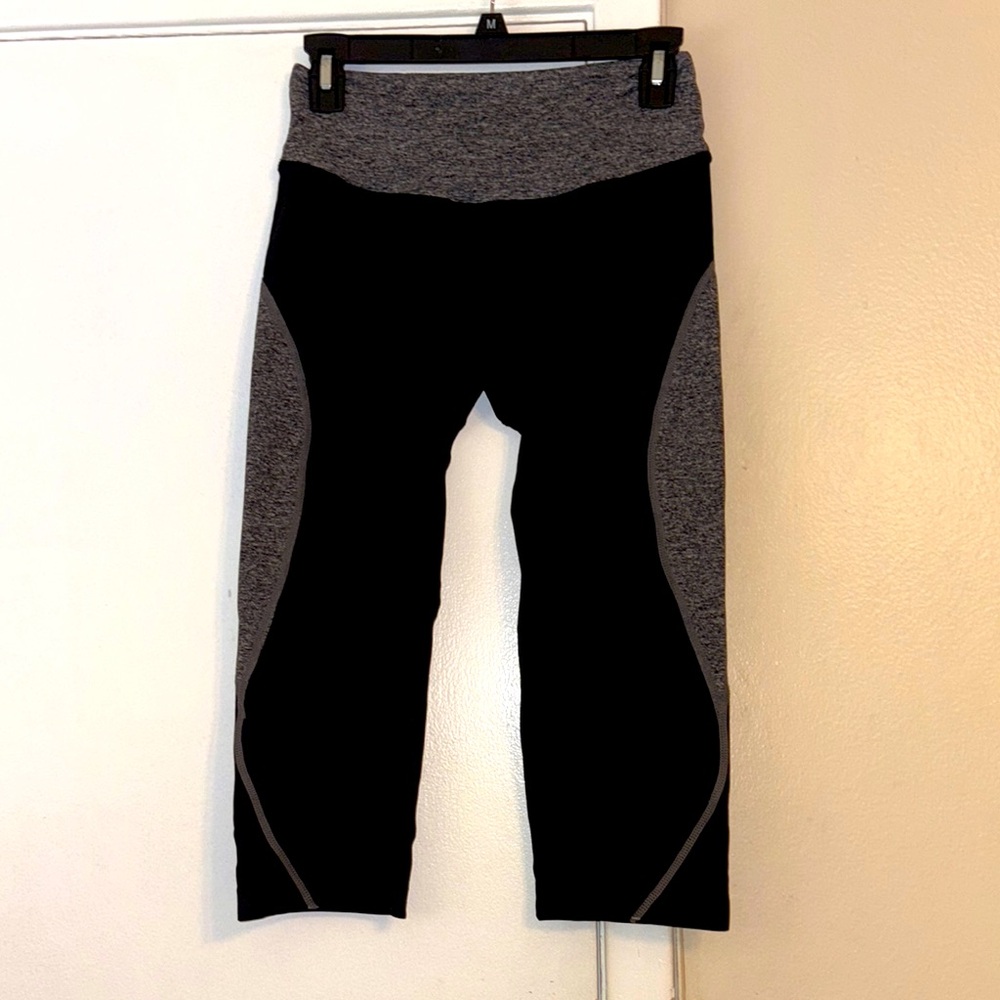 Black and Gray Athletic Capris with Contoured Seams